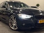 BMW 3-Serie Touring 320d High Executive M-PAKKET/184-PK!/PANO/LEDER/XENON/NAVI/CRUISE/PDC/TREKHAAK