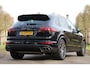 Porsche Cayenne 4.8 Turbo | ELEKTR. TREKHAAK | LUCHTVERING | ELEKTR. VOORSTOELEN INCL MEMORY | STOEL VERWARMING + VERKOELING | CAMERA | PARK SENS V+A | PRACHTIGE STAAT!