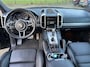 Porsche Cayenne 4.8 Turbo | ELEKTR. TREKHAAK | LUCHTVERING | ELEKTR. VOORSTOELEN INCL MEMORY | STOEL VERWARMING + VERKOELING | CAMERA | PARK SENS V+A | PRACHTIGE STAAT!