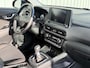 Hyundai Kona 1.0 T-GDI Fashion / Apple Carplay & Android Auto / Achteruitrijcamera / 18" Lichtmetalen Velgen / Stoel & Stuurverwarming / Keyless Entry & Start / Dode Hoek Detectie / LED / Draadloze Telefoonlader /