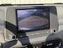 Hyundai Kona 1.0 T-GDI Fashion / Apple Carplay & Android Auto / Achteruitrijcamera / 18" Lichtmetalen Velgen / Stoel & Stuurverwarming / Keyless Entry & Start / Dode Hoek Detectie / LED / Draadloze Telefoonlader /