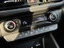 Hyundai Kona 1.0 T-GDI Fashion / Apple Carplay & Android Auto / Achteruitrijcamera / 18" Lichtmetalen Velgen / Stoel & Stuurverwarming / Keyless Entry & Start / Dode Hoek Detectie / LED / Draadloze Telefoonlader /