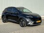 Hyundai Kona 1.0 T-GDI Fashion / Apple CarPlay/Android Auto / Achteruitrijcamera / 18" Lichtmetalen velgen / Stoel/Stuurverwarming / Keyless Entry&Start / Dodehoekdetectie / Full LED verlichting / Draadloze telefoonlader /