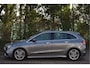 Mercedes-Benz B-klasse 250 Premium AMG Line 225 pk | NL-Auto | 1ste eigenaar | Keyless | Camera | Sfeerverlichting | Carplay | Carbon | NAP | historie