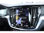 Volvo V60 B3 Automaat Momentum Business | Schuif/kanteldak | Camera | Keyless | PDC V+A | Verw. stoelen & stuurwiel |