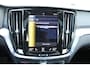 Volvo V60 B3 Automaat Momentum Business | Schuif/kanteldak | Camera | Keyless | PDC V+A | Verw. stoelen & stuurwiel |