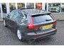 Volvo V60 B3 Automaat Momentum Business | Schuif/kanteldak | Camera | Keyless | PDC V+A | Verw. stoelen & stuurwiel |