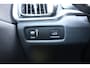 Volvo V60 B3 Automaat Momentum Business | Schuif/kanteldak | Camera | Keyless | PDC V+A | Verw. stoelen & stuurwiel |