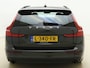 Volvo V60 B3 177pk Momentum Advantage / Pilot Assist / Trekhaak / Apple carplay / Camera / BLIS /