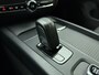 Volvo V60 B3 177pk Momentum Advantage / Pilot Assist / Trekhaak / Apple carplay / Camera / BLIS /