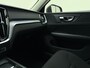 Volvo V60 B3 177pk Momentum Advantage / Pilot Assist / Trekhaak / Apple carplay / Camera / BLIS /