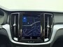 Volvo V60 B3 177pk Momentum Advantage / Pilot Assist / Trekhaak / Apple carplay / Camera / BLIS /