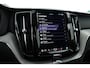 Volvo XC60 2.0 T8 Plug-in hybrid AWD Ultimate Dark | 455 PK | Head-up | Elek. Trekhaak | H&K Audio | 360 camera | ACC |