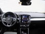 Volvo XC40 2.0 B4 Plus Dark Automaat / Harman Kardon audio / Trekhaak / Elektr. bed. stoelen / Verwarmd voorruit