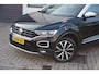 Volkswagen T-Roc 1.5 TSI Sport /Dealer onderhouden/ Pano/ Navi/ ACC/