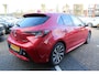 Toyota Corolla 1.8 HYBRID DYNAMIC LED STOELVERW. LM-VELGEN KEYLESS AD-CRUISE APPLE/ANDROID PRIVACY GLASS CAMERA