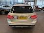 Mercedes-Benz C-klasse Estate 180 AMG Line | Panoramadak | Lederen bekleding | Trekhaak | Cruise control | Climate control | Nederlands geleverd | Stoelverwarming | Elek. inklapbare spiegels