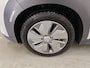 Hyundai Kona Electric 64 kWh 204pk EV Premium | SOH 98,5% | Leder | CarPlay | Camera | PDC V+A | Stuur- en Stoelverwarming | 3 fase | 17"