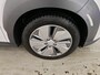 Hyundai Kona Electric 64 kWh 204pk EV Premium | SOH 98,5% | Leder | CarPlay | Camera | PDC V+A | Stuur- en Stoelverwarming | 3 fase | 17"