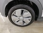 Hyundai Kona Electric 64 kWh 204pk EV Premium | SOH 98,5% | Leder | CarPlay | Camera | PDC V+A | Stuur- en Stoelverwarming | 3 fase | 17"
