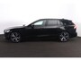 Volvo V60 B3 Plus Dark - IntelliSafe Assist & Surround - Parkeercamera achter - Verwarmde voorstoelen, stuur & achterbank - Parkeersensoren voor & achter - Elektr. bedienb. voorstoelen met geheugen - Draadloze tel. lader - High Performance audio - 18' LMV