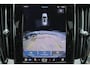Volvo V60 B3 Plus Dark - IntelliSafe Assist & Surround - Parkeercamera achter - Verwarmde voorstoelen, stuur & achterbank - Parkeersensoren voor & achter - Elektr. bedienb. voorstoelen met geheugen - Draadloze tel. lader - High Performance audio - 18' LMV