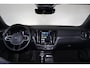 Volvo V60 B3 Plus Dark - IntelliSafe Assist & Surround - Parkeercamera achter - Verwarmde voorstoelen, stuur & achterbank - Parkeersensoren voor & achter - Elektr. bedienb. voorstoelen met geheugen - Draadloze tel. lader - High Performance audio - 18' LMV