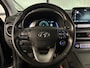 Hyundai Kona Electric EV Premium 64 kWh 3-Fase | SoH 100% | Leer | Navi | Trekhaak