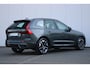 Volvo XC60 T6 350PK Plug-in hybrid AWD Ultra Dark | Luchtvering | Adaptive Cruise & Pilot Assist | Premium Harman/Kardon Audio | 360 Camera | 20" Velgen | Schuif-/kanteldak | Stoel & Stuurverwarming | Power Seats incl. Memory | Panoramisch Schuif-/kanteldak | Verwarmbare Buitenste Zittingen Achter | Elektr. Achterklep | Head-up display |