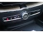 Volvo XC60 T6 350PK Plug-in hybrid AWD Ultra Dark | Luchtvering | Adaptive Cruise & Pilot Assist | Premium Harman/Kardon Audio | 360 Camera | 20" Velgen | Schuif-/kanteldak | Stoel & Stuurverwarming | Power Seats incl. Memory | Panoramisch Schuif-/kanteldak | Verwarmbare Buitenste Zittingen Achter | Elektr. Achterklep | Head-up display |