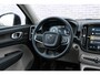 Volvo XC40 Plug-in Hybrid T4 Ultimate Bright | Facelift | Panoramadak | Lederen bekleding | Adaptive Cruise Control | 360 Camera | Stoel-/Stuurverwarming | Dodehoekdetectie | Getint Glas | Voorruitverwarming | 21" LM