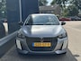Peugeot 208 1.2 Style | Navigatie | Private Lease Vanaf € 299 P/M ! | LED Verlichting | Cruise Control | Airco | Parkeersensoren | Draadloos Apple Carplay & Android Auto | Leren Stuurwiel |