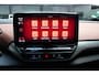 Volkswagen ID.5 Pro 77 kWh Navigatie | Trekhaak | Stoelverwarming | Warmtepomp | 95% SoH