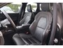 Volvo XC60 T6 Recharge AWD Black Edition | Stoelverwarming | Trekhaak | 360° Camera | BLIS | Panormadak | Pilot Assist | Keyless
