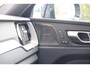 Volvo XC60 T6 Recharge AWD Black Edition | Stoelverwarming | Trekhaak | 360° Camera | BLIS | Panormadak | Pilot Assist | Keyless