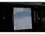 Volvo XC60 T6 Recharge AWD Black Edition | Stoelverwarming | Trekhaak | 360° Camera | BLIS | Panormadak | Pilot Assist | Keyless
