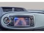 Toyota Yaris 1.5 FULL HYBRID ASPIRATION NAVI CRUISE-CONTROL AUTO-AIRCO CAMERA ALL-SEASON LM-VELGEN NAVIGATIE, CRUISE CONTROL, ALL SEASON BANDEN