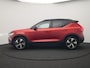 Volvo XC40 T5 Recharge R-Design Plug In Hybrid 263pk Dealer O.H PHEV | Panodak | 360 Camera | Adaptive Cruise | Harman & Kardon | Alcantara Sportstoelen Memory & Verwarmd | Keyless | Pilot Assist | Apple Carplay | Navigatie | Virtual | DAB |
