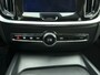Volvo V60 B3 177pk Core / 19'' / BLIS / Trekhaak / Keyles entry / Elektrische achterklep / Google-systeem /
