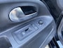 Volkswagen Up! 1.0 cross up! BlueMotion Cruise Control , Stoelverwarming,Navigatie