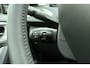Peugeot 2008 PureTech 110 pk | Zeer lage km-stand! | Navigatie | Apple Carplay/Android Auto | Airco | Cruise Control | Parkeersensoren | Metallic lak