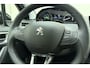 Peugeot 2008 PureTech 110 pk | Zeer lage km-stand! | Navigatie | Apple Carplay/Android Auto | Airco | Cruise Control | Parkeersensoren | Metallic lak