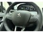 Peugeot 2008 PureTech 110 pk | Zeer lage km-stand! | Navigatie | Apple Carplay/Android Auto | Airco | Cruise Control | Parkeersensoren | Metallic lak