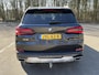 BMW X5 xDrive45e High Executive 19''/Trekhaak/Harman Kardon/Keyless/Head-up/Adaptieve cruise/Dodehoek/Stuur + stoelverwarming v+a/Luchtvering/Leder + memory