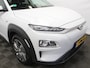 Hyundai Kona Electric EV Fashion 64 kWh CLIMATE | ADAPCRUISE | CAMERA | CARPLAY | LMV17 | LED | DAB | HEAD-UP | NAVI | PDCA | 3FASE