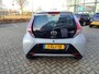 Toyota Aygo 1.0 VVT-i X-PLAY AUTOMAAT NAVI CAMERA AIRCO BLUETOOTH EL-RAMEN/SPIEGELS LAGE KM! NL-AUTO