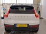 Volvo XC40 Recharge P8 408pk AWD R-Design | SOH % | Panoramadak | Leder/Alcantara | Stuur- en Stoelverwarming | Getint glas | 19"