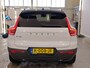 Volvo XC40 Recharge P8 408pk AWD R-Design | SOH 93,86% | Panoramadak | Leder/Alcantara | Stuur- en Stoelverwarming | Getint glas