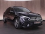 Mercedes-Benz GLA 200 AMG Line |dealer onderhouden|panoramadak|carbon interieur|Apple Carplay|trekhaak|stoelverwarming|parkeercamera|sfeerverlichting|19"|