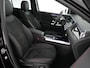 Mercedes-Benz GLA 200 AMG Line |dealer onderhouden|panoramadak|carbon interieur|Apple Carplay|trekhaak|stoelverwarming|parkeercamera|sfeerverlichting|19"|